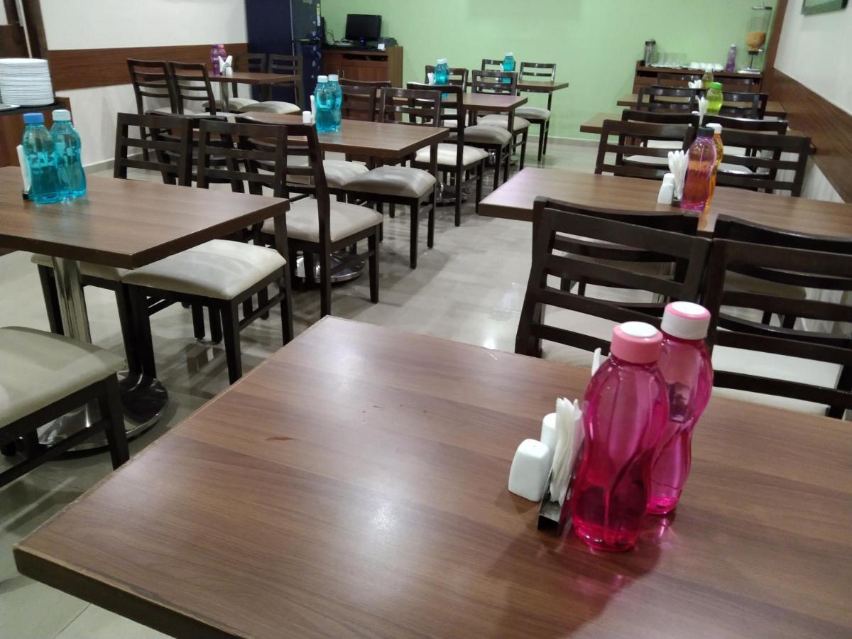 Hotel Ocean Suites Mumbai Eksteriør bilde