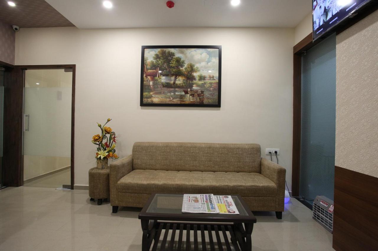 Hotel Ocean Suites Mumbai Eksteriør bilde