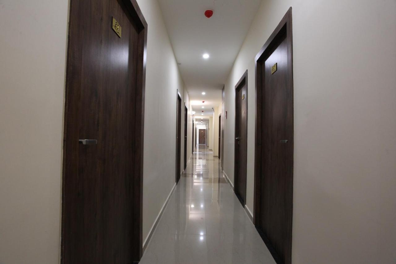 Hotel Ocean Suites Mumbai Eksteriør bilde